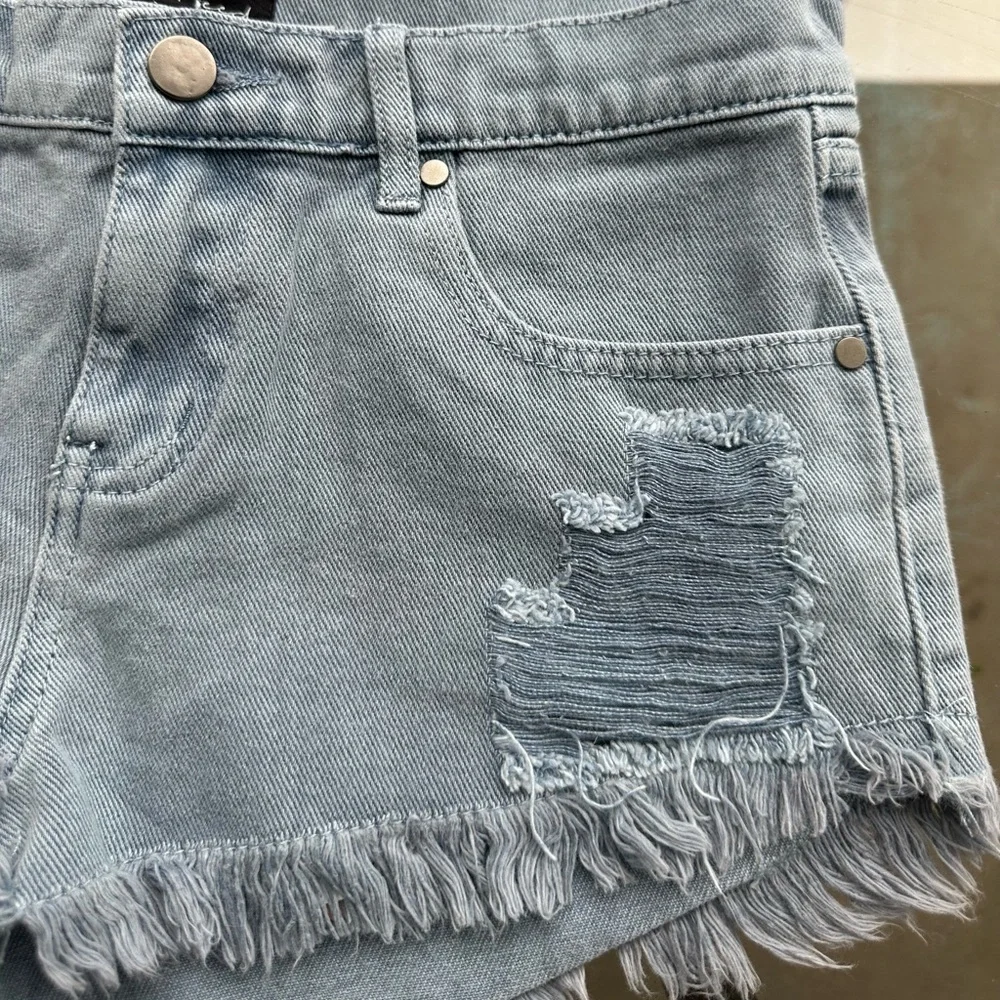 Mustard Seed Light Gray Distressed Denim Jean Shorts